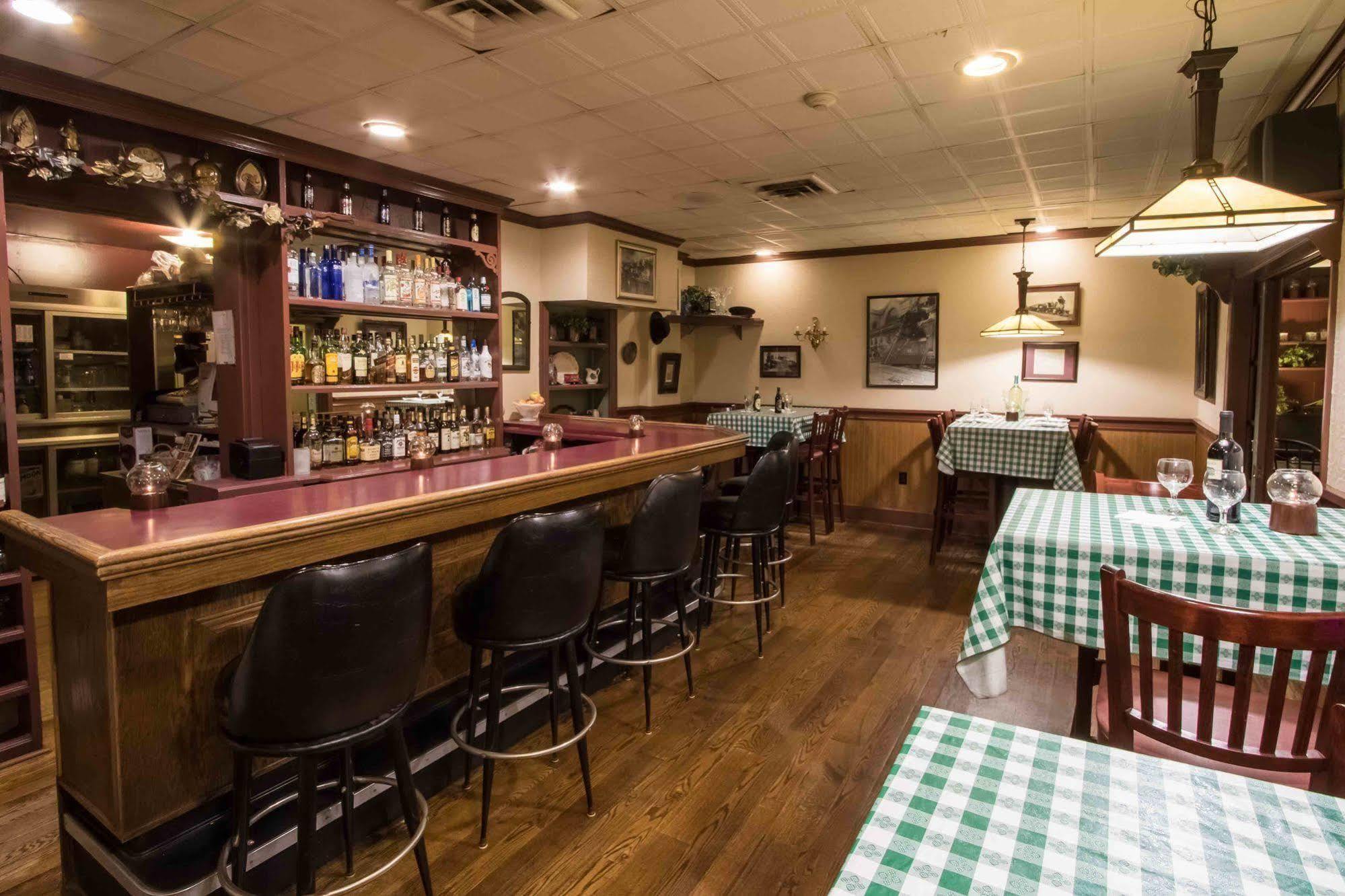 The Globe Inn East Greenville Eksteriør billede